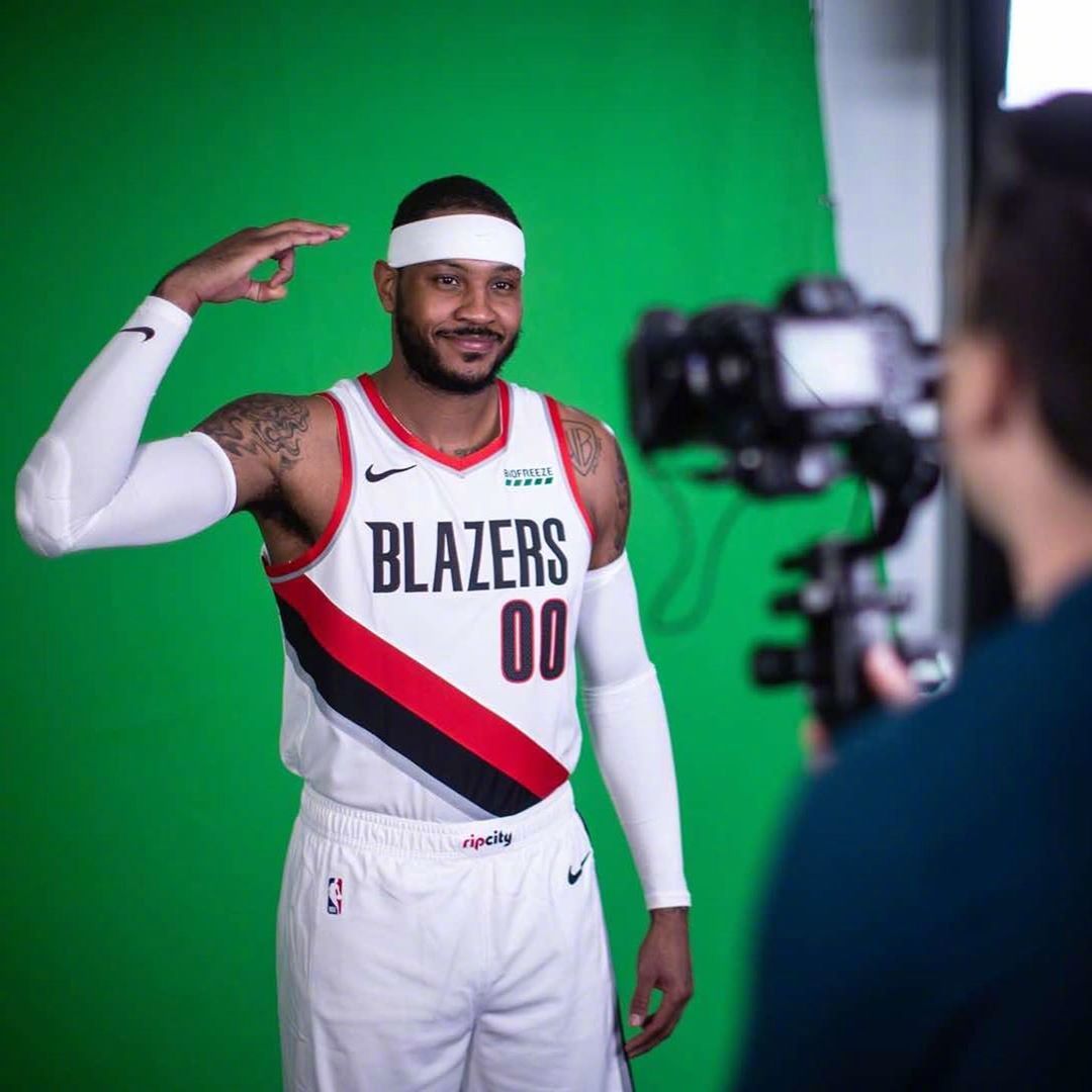开拓者为安东尼补拍定妆照,瓜哥这是要转正的节奏?-nba专区-虎扑社区
