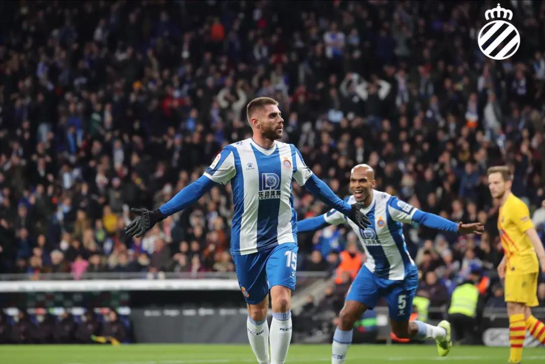 目前,西班牙人足球俱乐部的所有比赛和训练都已经暂停,具体的情况要