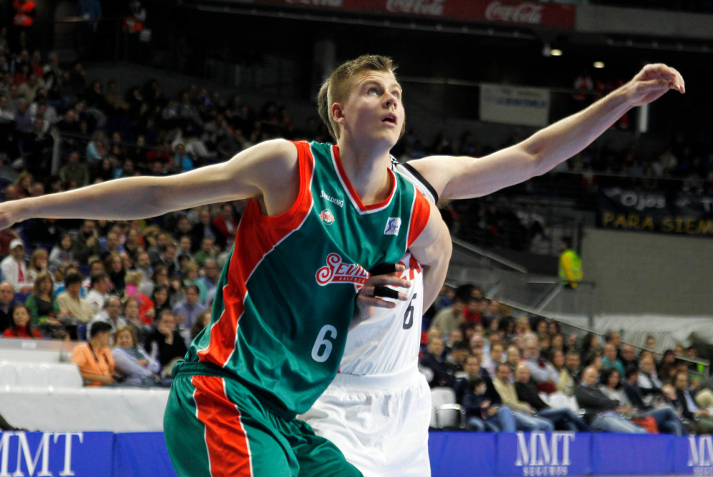 东77发问:谁能给这张图配上最佳文字?