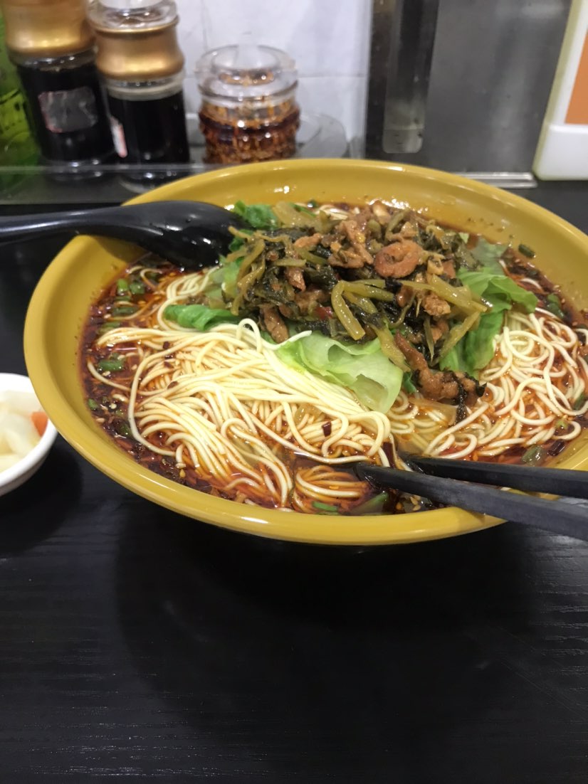 最最好吃的还是我大重庆的万州面～你最喜欢吃那个城市的面条呢?