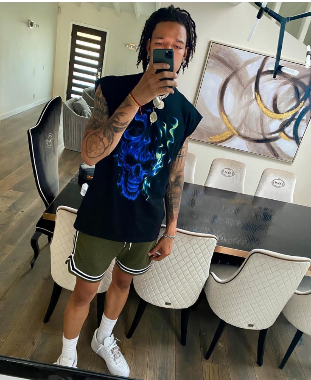 "失踪人口"dj-威尔森终于想起来在社交媒体发动态啦